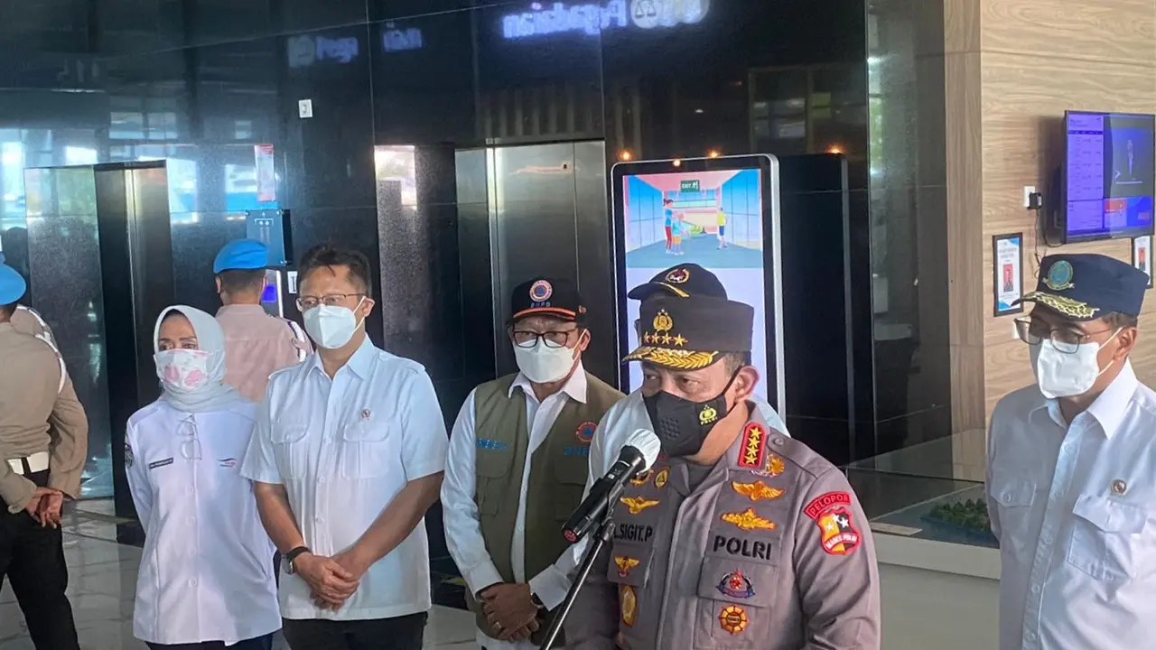 Kapolri, Jenderal Listyo Sigit Prabowo, Di Pelabuhan Merak, Kota Cilegon, Banten. (Rabu, 22/12/2021).