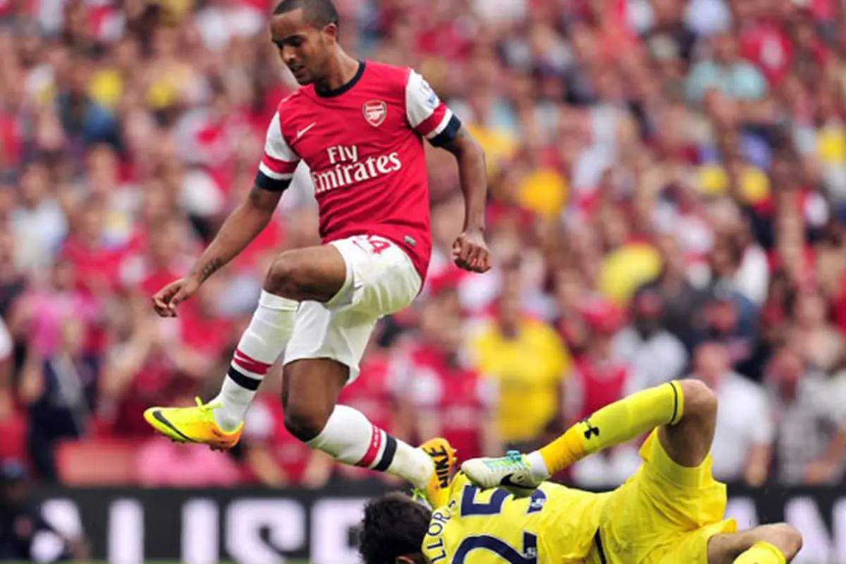 theo-walcot-130901c.jpg