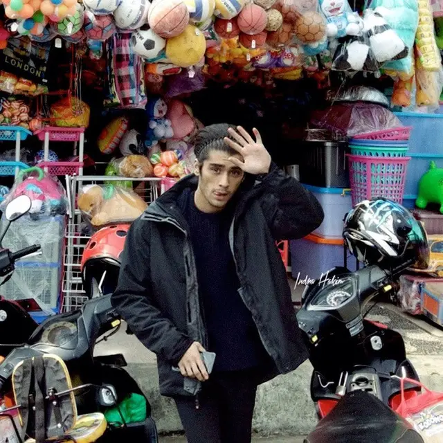 6 Editan Foto Zayn Malik Jadi Orang Indonesia Ini Kocak Banget