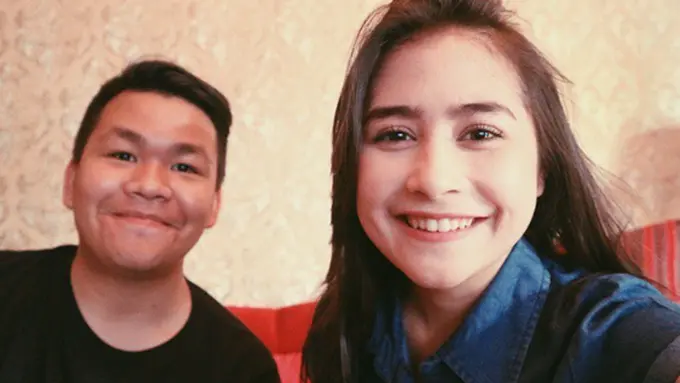 [Bintang] Prilly Latuconsina dan Rizky CJR 