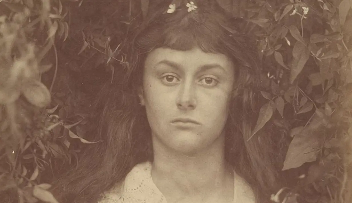 Dewi Romawi taman dan pohon buah-buahan dibuat pada tahun 1872. (Julia Margaret Cameron/Museum of Art/wwn)