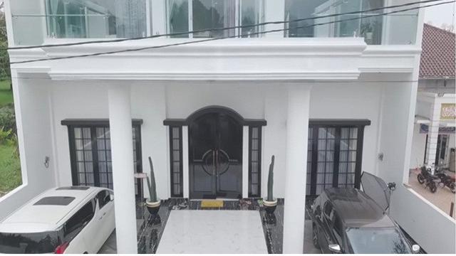 8 Potret Rumah Baru Kartika Putri Dan Suami Mewah Serba Putih Hot Liputan6 Com