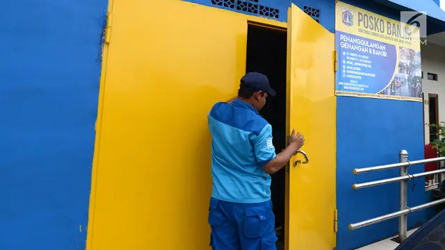 Antisipasi Banjir, Sudin SDA Jakarta Timur Cek Pompa Air Kampung Pulo