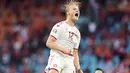 Kasper Dolberg - Timnas Denmark menemukan sosok pahlawan yang tidak terduga dalam diri Kasper Dolberg. Pemain berusia 23 tahun itu memborong dua gol yang membantu Denmark menghancurkan Wales 4-0 di babak 16 besar. (Olaf Kraak/Pool via AP)