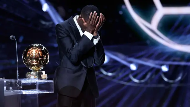 Ekspresi Ousmane Dembele Raih Ballon d’Or 2025