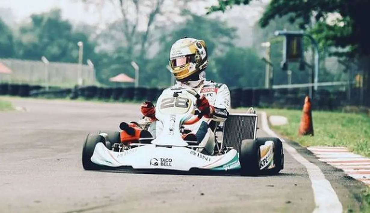 Pada 2011, Sean jadi pembalap pertama Indonesia yang berkompetisi di Karting World Championship. Ia menjadi juara Asian Karting Open Champioship - Formula 125 Senior Open. (Instagram/gelaelized)