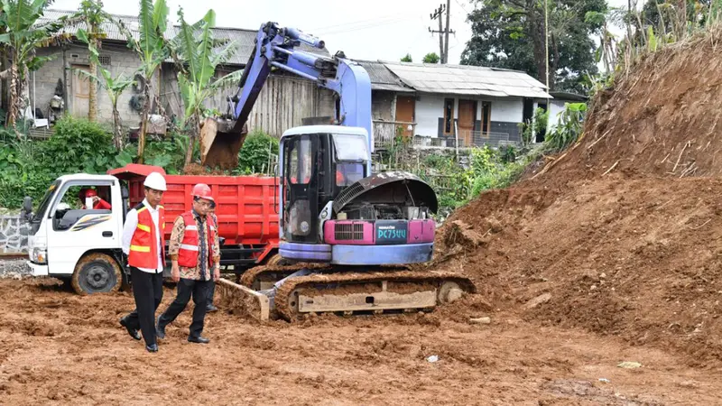 Jokowi Resmikan Proyek Jalur Ganda Kereta Bogor