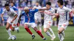 Anderson Lopes (tengah kiri) merupakan penyerang andalan Yokohama F. Marinos. Lopes merupakan pemain berkebangsaan Brasil. Pada musim ini, ia menjadi salah satu mesin gol di skuad besutan Kevin Muscat tersebut. Anderson Lopes juga tercatat sebagai pencetak gol terbanyak kedua dengan koleksi 19 gol dari 29 pertandingan di J1 League 2023. Sementara itu, Yokohama F. Marinos kini menempati posisi kedua klasemen dengan raihan 54 poin atau terpaut empat poin dari sang pemuncak, Vissel Kobe. (AFP/Yuichi Yamazaki)