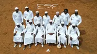 Potret Gamis Adidas yang Kembali Dirilis untuk Sambut Ramadhan 2025, Kolaborasi Unik dengan Desainer Muslim