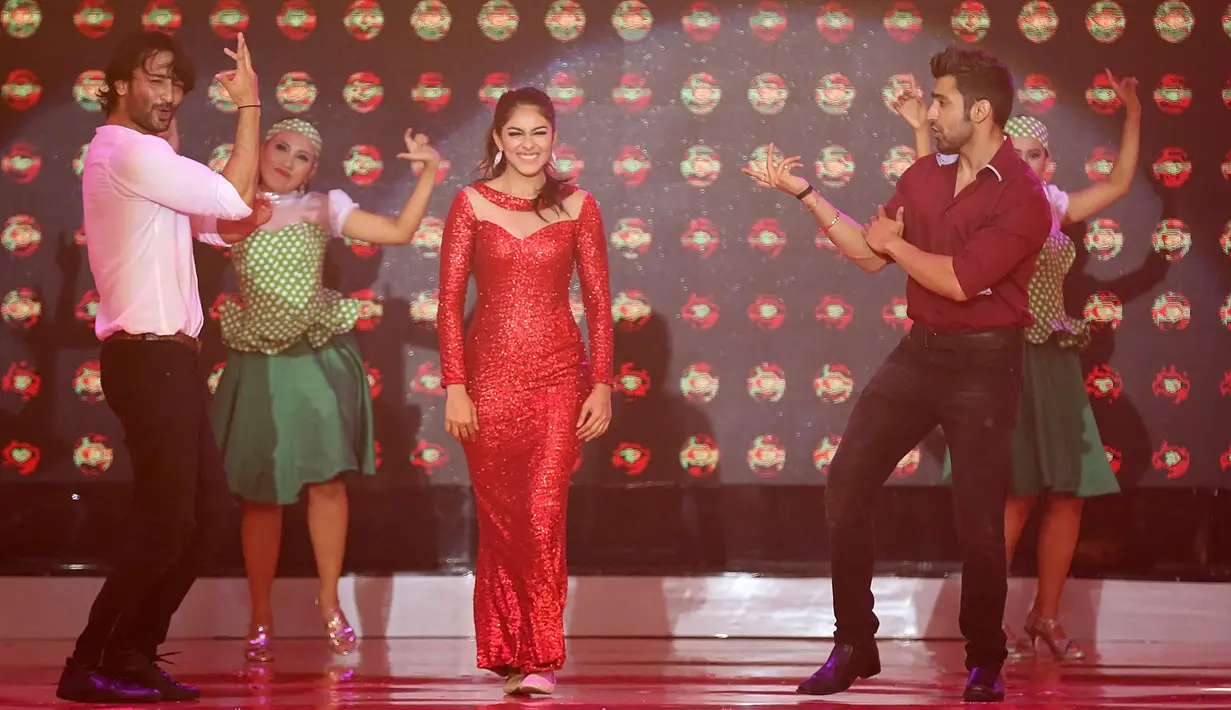 Drama musikal Melodi Lonceng Cinta disiarkan secara langsung dari Teater Bhineka Tunggal Ika Taman Mini Indonesia Indah, pada Sabtu (22/4) malam. (Bambang E. Ros/Bintang.com)