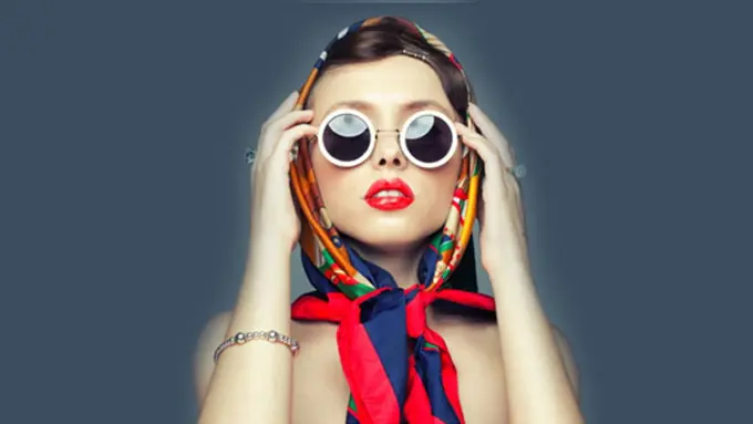 Rambut Lebih Menarik dengan Scarf? Kenapa Tidak!