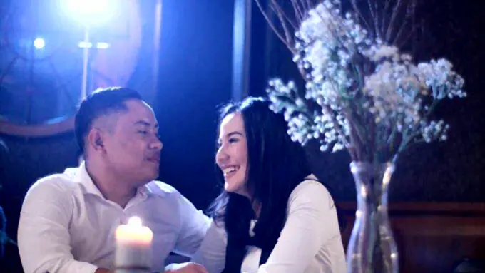 Selena Alesandra dan suami