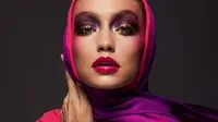 Deretan Artis Hollywood yang Gemar Mengenakan Kerudung
