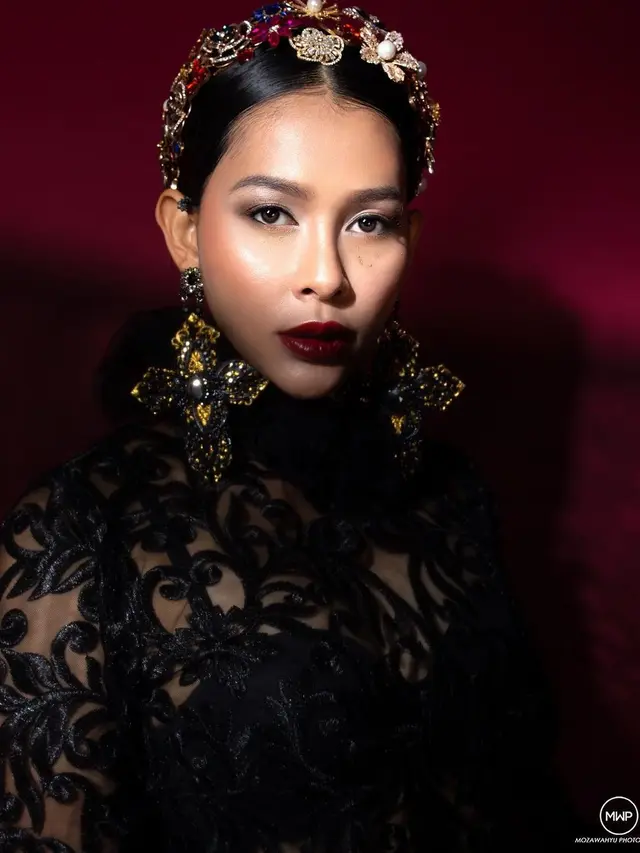 Potret Maternity Shoot Bunga Jelitha, Tampil Fierce. (Sumber: Instagram/mozawahyu)