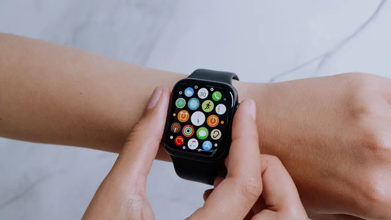 Dari Hitung Langkah hingga Pantau Tidur, Smartwatch Jadi Teman Sehari-hari Gen Z