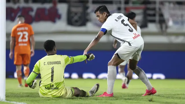 Rizky Ridho dan Carlos Eduardo - Borneo FC Samarinda Vs Persija Jakarta