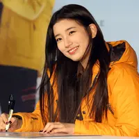 Suzy Miss A dikenal sebagai salah satu selebriti Korea yang baik hati. (Starnews / AFP)