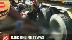 Saat menyalip sebuah truk pengangkut peti kemas, kendaraan korban tersenggol truk lain dari arah berlawanan.