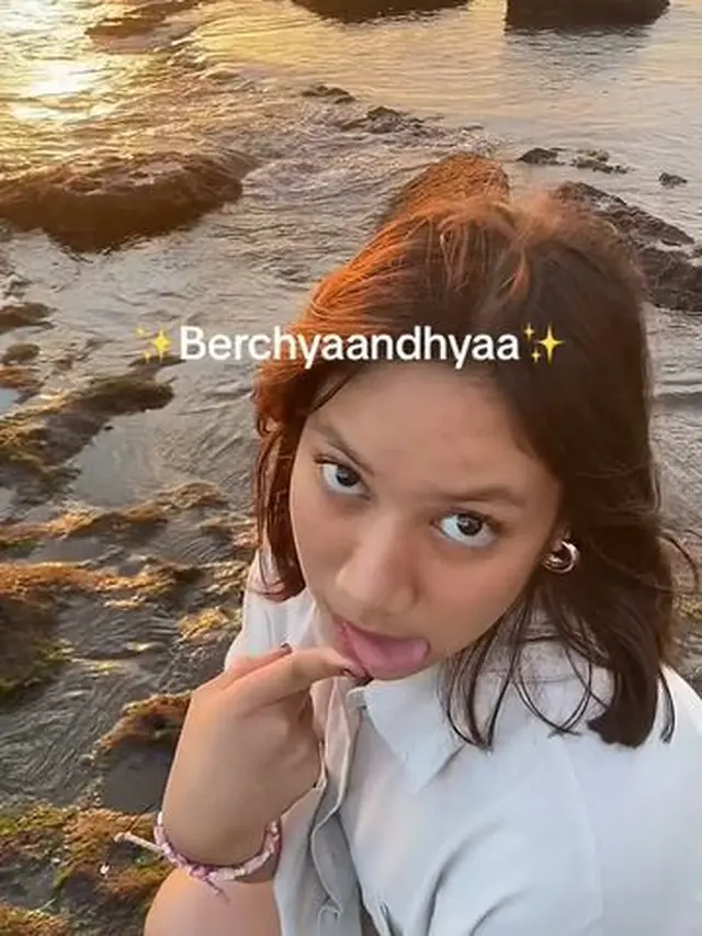 6 Potret Abigail Manurung, Mahasiswa UGM yang Viral Karena Ngomong 'Bercyandya'