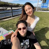 Gaya Santai Sherina dan Baskara Liburan di Australia [Instagram/@baskaramahendra]