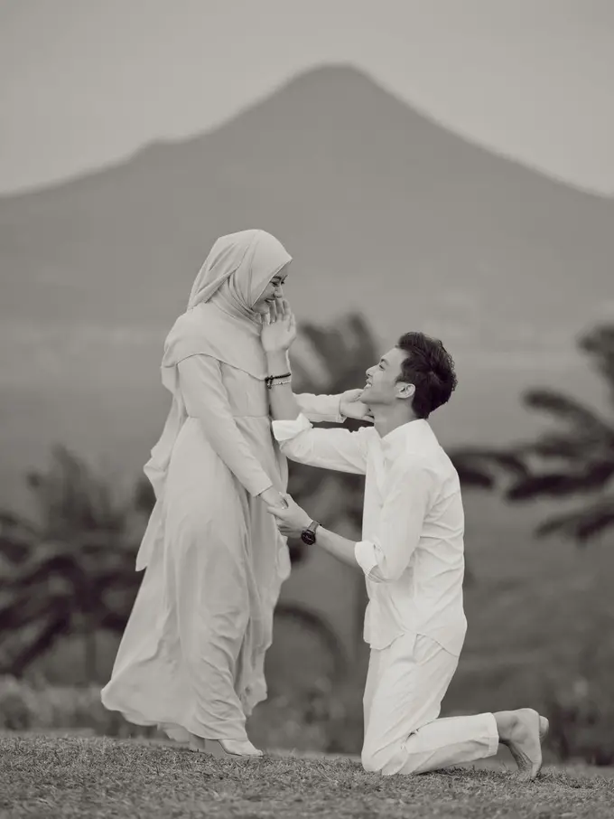 Dinda Hauw dan Rey Mbayang