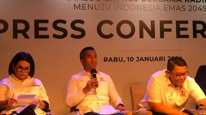 Ketua Dewan Pertimbangan Kadin Indonesia, Anindya Bakrie dalam Dialog Capres Bersama Kadin: Menuju Indonesia Emas 2045, di Djakarta Teater – Lounge Area, Jakarta Pusat, Rabu (10/1/2024). (Tira/Liputan6.com)