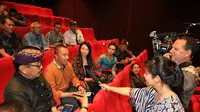 Menpora Imam Nahrawi menggelar nonton bareng (nobar) film karya Sineas muda kenamaan Livi Zheng yang berjudul Bali Beats of Paradise di Trans Studio Mall (TSM) Bali, Kamis (22/08) sore.