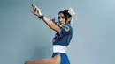 Anya Geraldine tak ragu berpose kenakan cheongsam dress biru berpotongan tinggi [@anyageraldine]