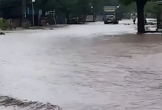 Bencana banjir di lereng Gunung Tambora. (Antara)