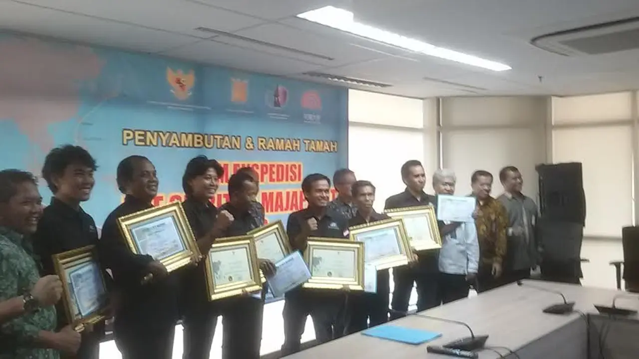 Kementerian Koordinator Bidang Kemaritiman menggelar penyambutan kedatangan ekspedisi kapal Spirit of Majapahit. 