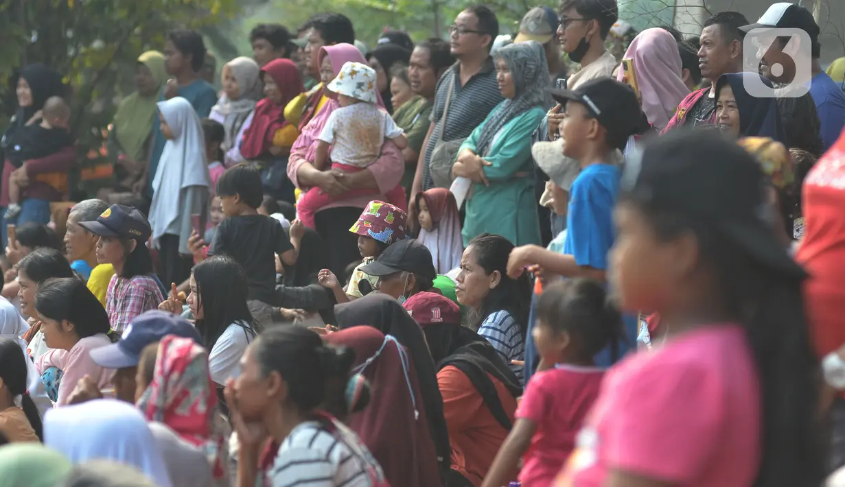 Perlombaan ini menjadi daya tarik sehingga setiap tahunnya warga menantikan pelaksanaan lomba di aliran Kalimalang. (merdeka.com/Imam Buhori)
