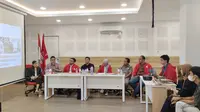 Dewan Pimpinan Wilayah (DPW) PSI DKI Jakarta mengumumkan hasil 'Rembuk Rakyat Jakarta' ihwal calon gubernur (Cagub) untuk pemilihan kepala daerah (Pilkada) DKI Jakarta 2024. (Liputan6.com/Winda Nelfira)