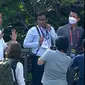 Presiden Joko Widodo (Jokowi) mengajak Delegasi Konferensi Tingkat Tinggi G20 (KTT G20) ke Taman Hutan Raya Mangrove Ngurah Rai Bali, Rabu (16/11/2022).
