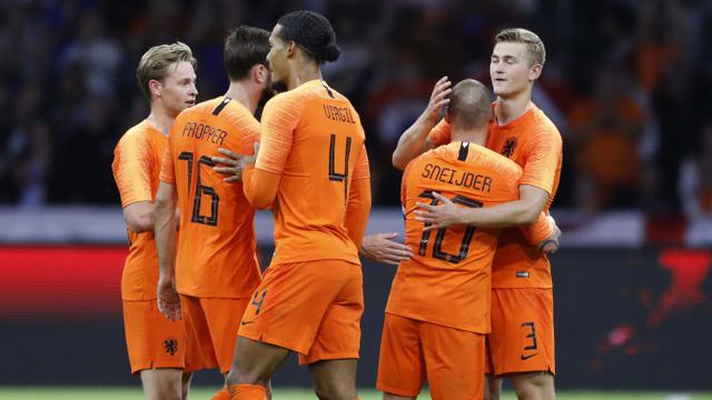 Wesley Sneijder, Pensiun, Belanda