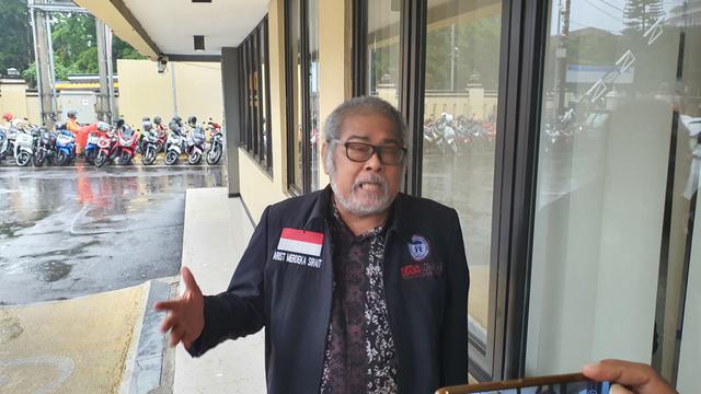 Ketua Komnas Perlindungan Anak, Arist Merdeka Sirait menilai Kota Depok menjadi zona merah kasus kekerasan seksual terhadap anak.