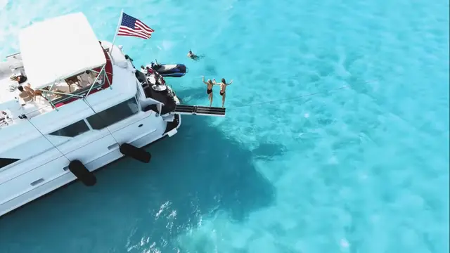 Iklan Fyre Festival yang keren.