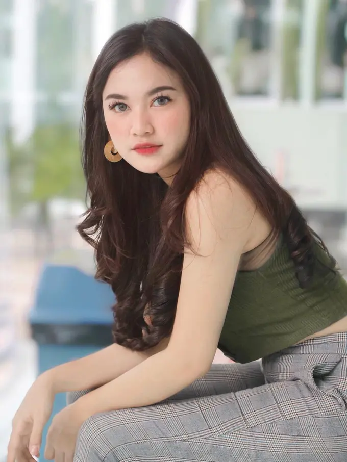 7 Potret Mahalini Raharja, Calon Dokter Gigi yang Jadi Peserta Indonesian Idol