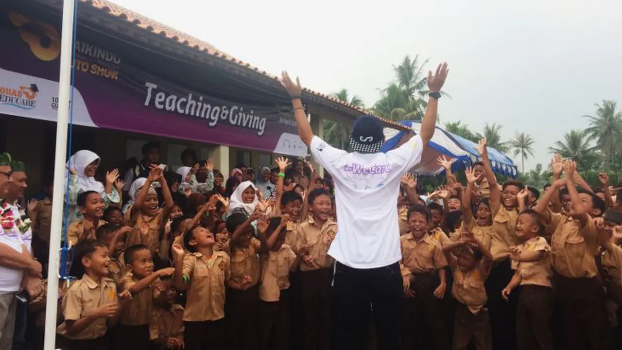 Berbagi Kepedulian Ala Gaikindo ke Siswa MI Jelang GIIAS 2016