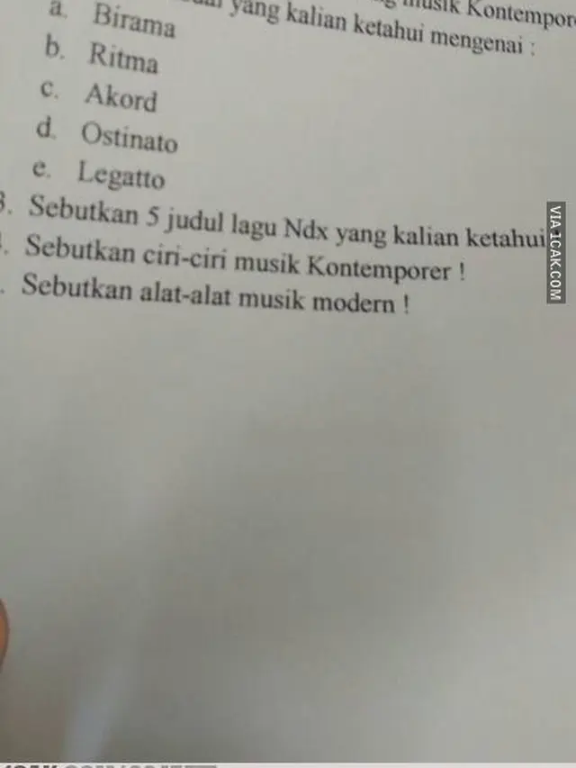 6 Soal Ujian Libatkan Penyanyi Ini Bikin Murid Elus Dada