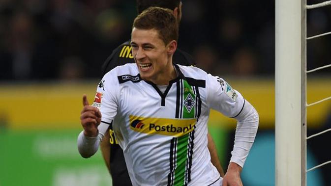 Adik kandang Ede Hazard, Thorgan Hazard. (AFP/Patrik Stollarz)