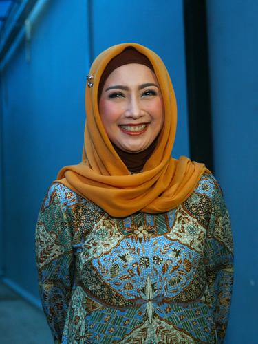 Foto Desy  Ratnasari  Dan Keluarga Koleksi foto desy  