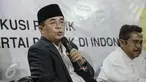 Calon Ketua Umum Partai Golkar Ade Komarudin menjadi pembicara dalam diskusi partai politik di Jakarta, Jumat (29/4/2016). Diskusi tersebut membahas babak baru partai politik di Indonesia. (Liputan6.com/Faizal Fanani)