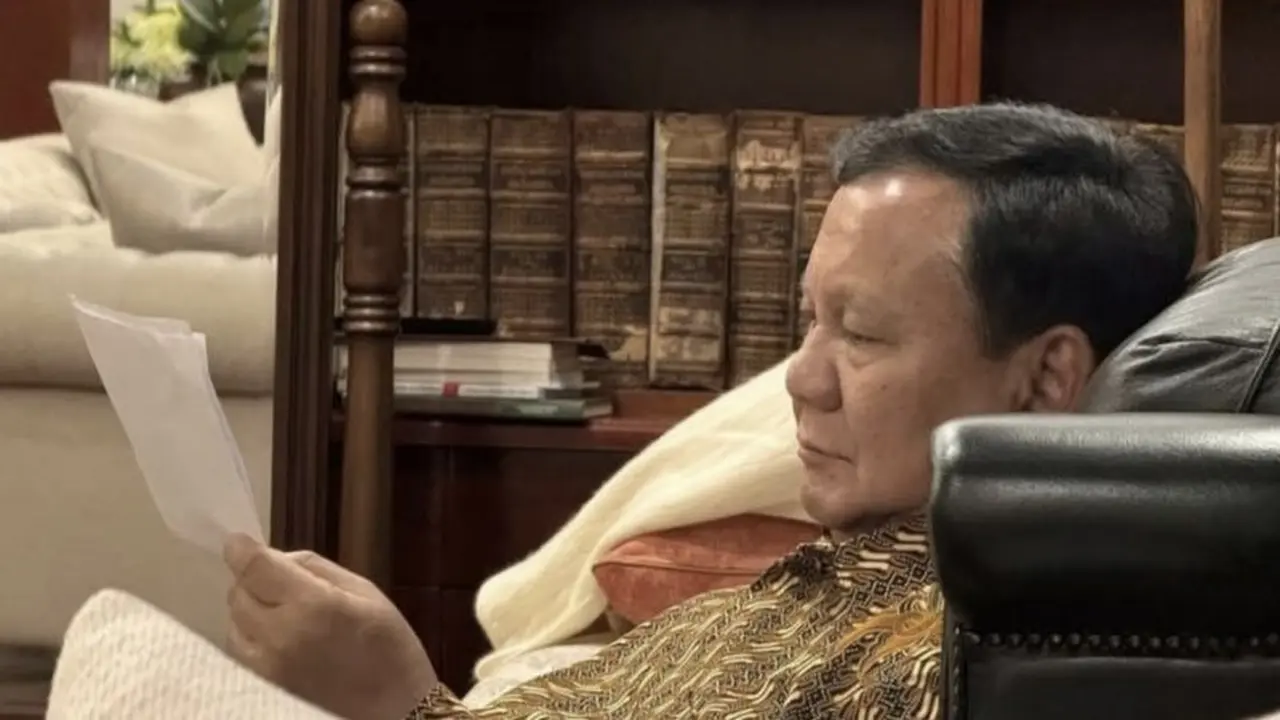 Prabowo Terharu Mendapatkan Surat Terima Kasih dari Siswa Sekolah Rakyat