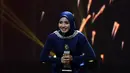 Laudya Cynthia Bella dinobatkan menjadi pemenang kategori Pemeran Utama Wanita Terbaik dalam film 'Surga yang Tak Dirindukan'. (Deki Prayoga/Bintang.com)