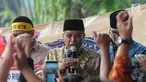Ketua Umum PBNU KH Said Aqil Siradj (tengah) memberikan pidato saat aksi dukung capim KPK bersih di Gedung KPK, Jumat (30/08/2019). Mereka mendesak panitia seleksi calon pimpinan (Capim) KPK memilih yang bersih dan berintegritas tidak bermasalah. (merdeka.com/Dwi Narwoko)