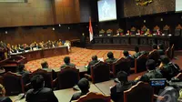Mahkamah Konstitusi (MK) menyarankan sembilan pemohon mencabut permohonan pengujian pengujian Undang-undang (UU) Nomor 22 Tahun 2014 tentang Pemilihan Kepala Daerah, Jakarta, Senin (13/10/2014) (Liputan6.com/Faisal R Syam) 