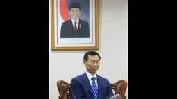 Vice Chairman of the National Committee of the Chinese Peoples Political Consultative Conference (CPPCC), Chen Xiaoguang saat bertemu ketua MPR RI, Zulkifli Hasan, Jakarta, Selasa (9/12/2014). (Liputan6.com/Andrian M Tunay)