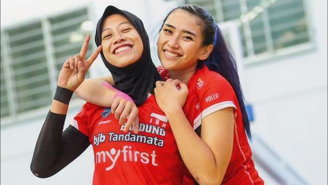 5 Potret Kebersamaan Megawati dan Yolla Yuliana, Atlet Timnas Voli Tenar