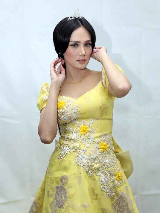 Perihal video permintaan maaf Mulan Jameela yang terdapat di media sosial, Ahmad Dhani sebagai suami melihat hal tersebut sebagai akibat dari banyaknya ‘haters’ Mulan Jameela di akun media sosialnya. (Andy Masela/Bintang.com)