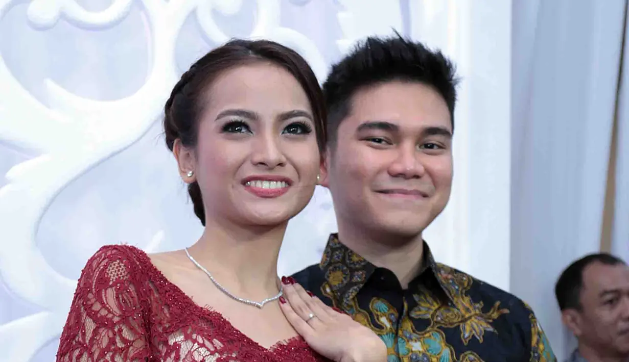 Akan mengakhiri masa lajangnya, Acha sempat tidak menyangka Vicky akan menjadikan dirinya sebagai pendamping hidup lantaran hubungan keduanya berawal dari pertemanan. (Deki Prayoga/Bintang.com)